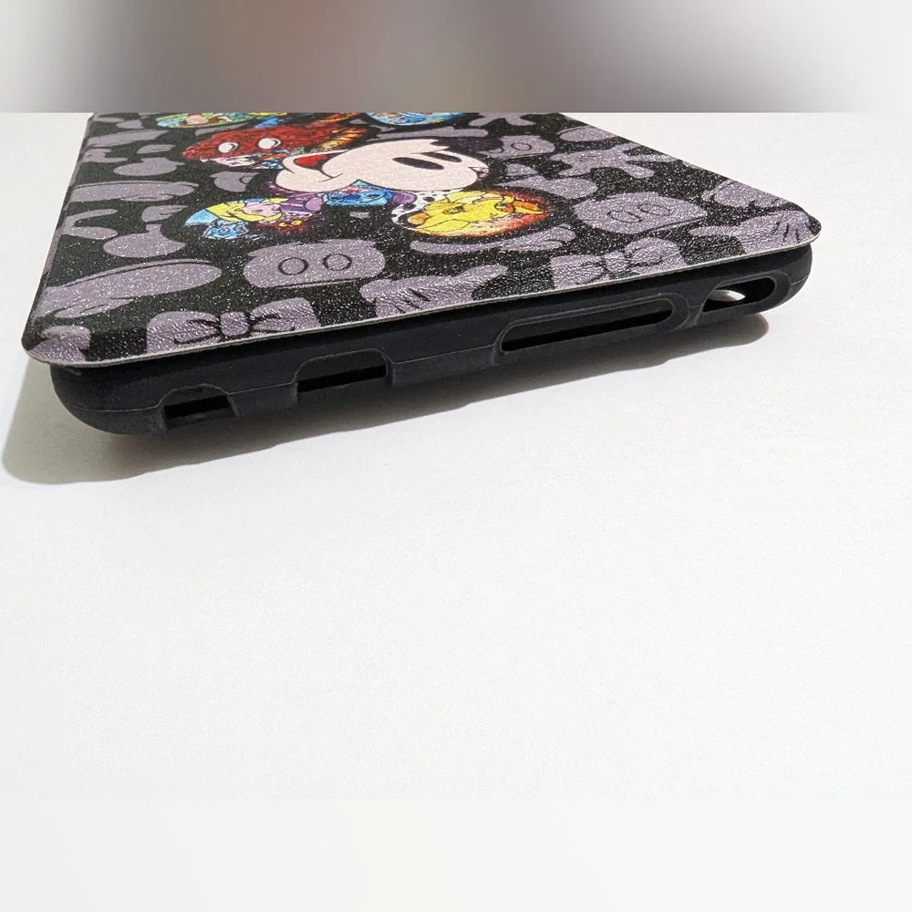 Disney Mickey Mouse Rotating Kidle Oasis Case 9 & 10th Generation NWOT